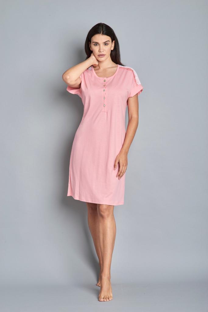 Camicia da notte MANUELA, il prodotto migliore del nostro store, tessuto 100% cotone naturale, morbido ma soprattutto fresco, un capo speciale anche nelle forme e nei tagli costruiti alla perfezione, capo per chi vuole il massimo su tessuti e vestibilità