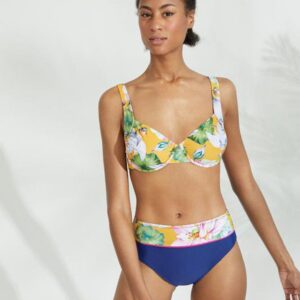 YSABEL MORA REGGISENO