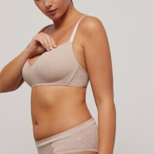 YSABEL MORA REGGISENO