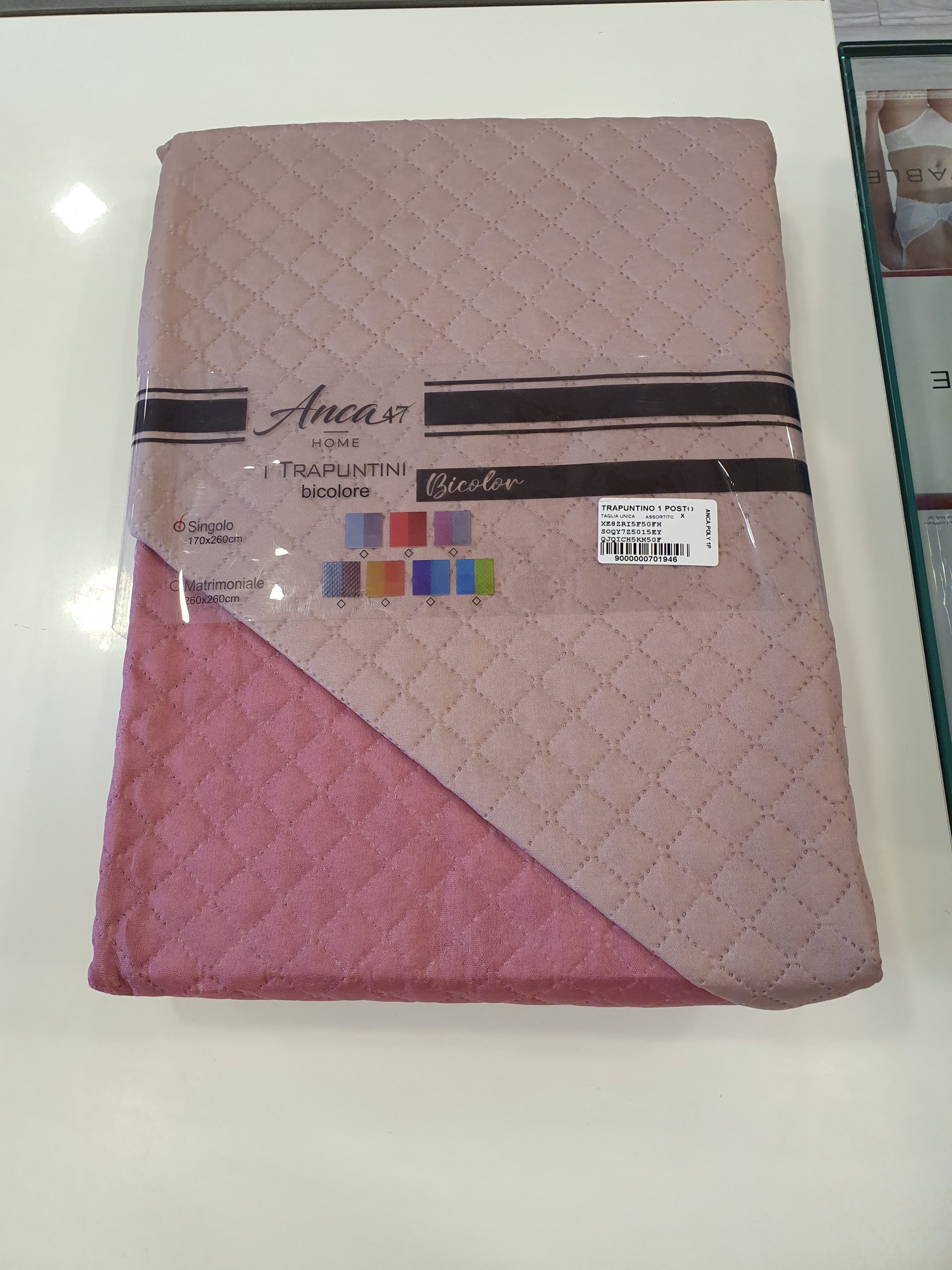 Trapunta letto singolo modello unica tinta double face misura 170×260, ottimo prodotto per chi desidera qualcosa di leggero e pratico prezzo qualità imbattibili