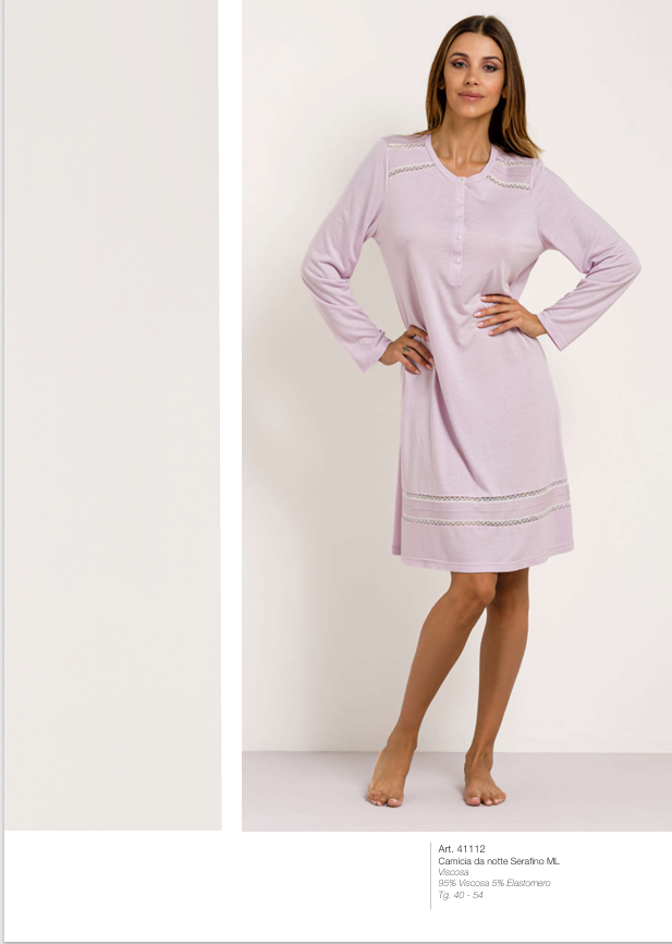 Camicia da notte donna AMALUNA, un prodotto di altissima qualità con uno stile unico ed inconfondibile, solo per chi vuole il meglio su tessuti, forme e vestibilità, tessuto in cotone ultra soft e leggerissima