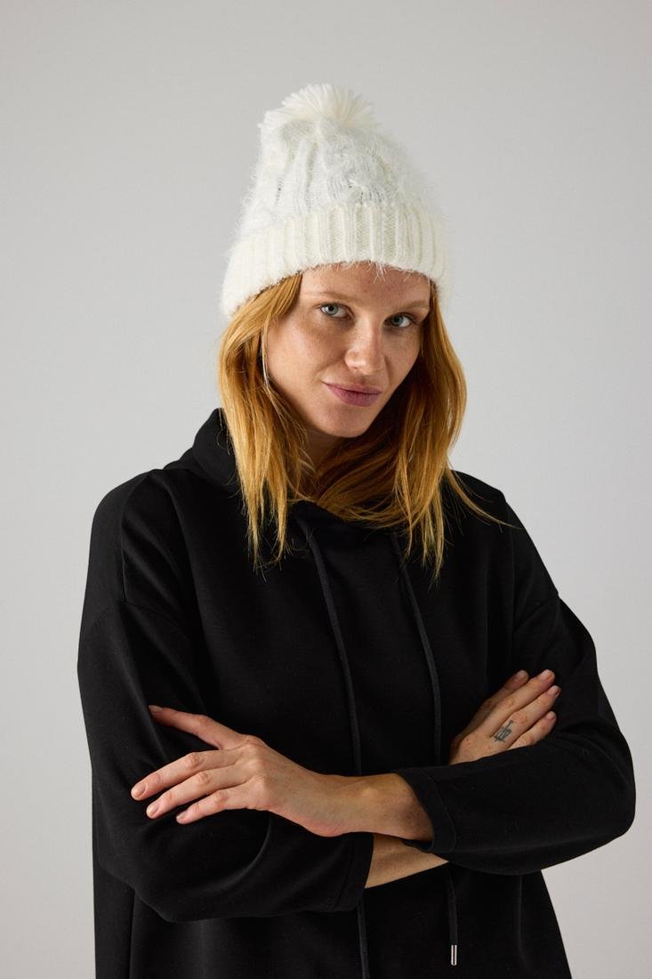YSABEL MORA CAPPELLO