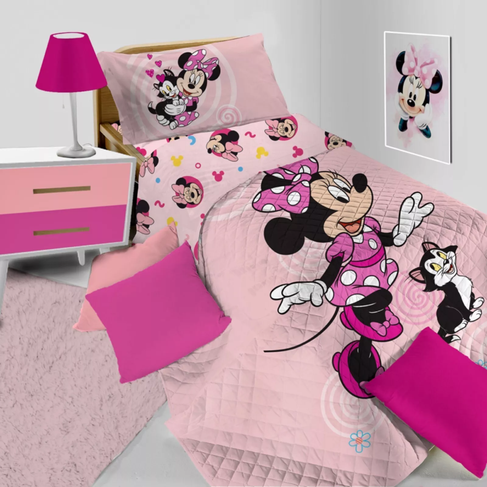 Copriletto trapuntato DISNEY - MARVEL una piazza. Variante diverse misura 160x260 cm. variante 1 spider-man variante 2 mickey mouse variante 3 minnie mouse variante 4 avengers