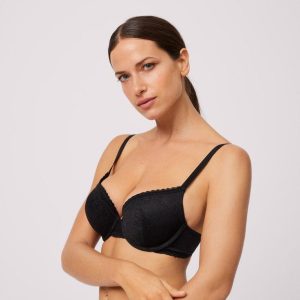 YSABEL MORA REGGISENO