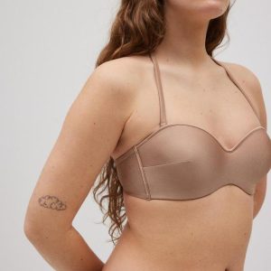 YSABEL MORA REGGISENO