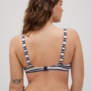 YSABEL MORA REGGISENO