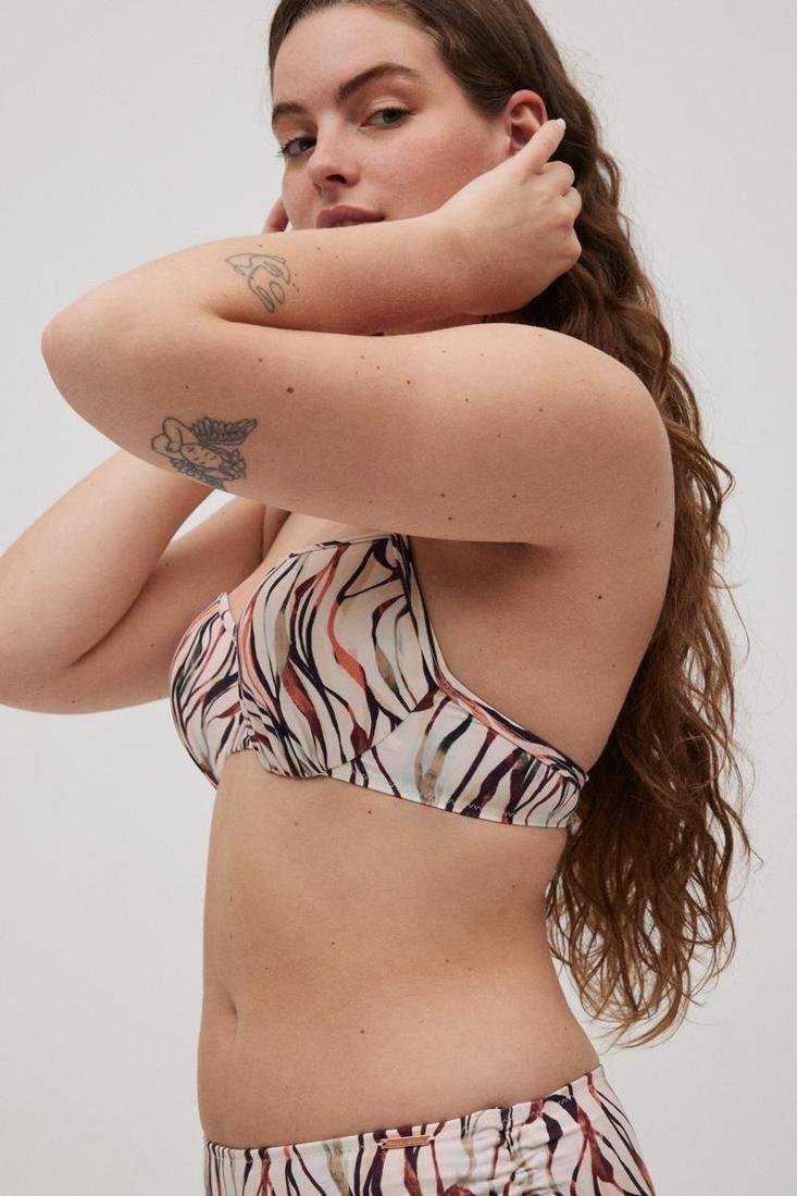 Reggiseno donna YSABEL MORA solo reggiseno coppa C, con ferretto e senza imbottitura ma con coppa preformata un concentrato di bellezza, eleganza, comodità e durata, un prodotto di altissima qualità grazie alle sue continue innovazioni, prodotto componibile con il suo slip che trovi nella sezione slip donna