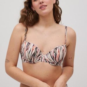 YSABEL MORA REGGISENO