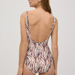 YSABEL MORA INTERO-B