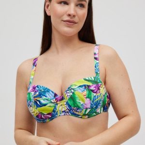 YSABEL MORA REGGISENO