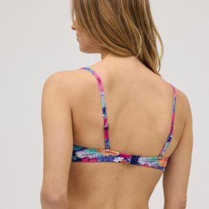 YSABEL MORA REGGISENO