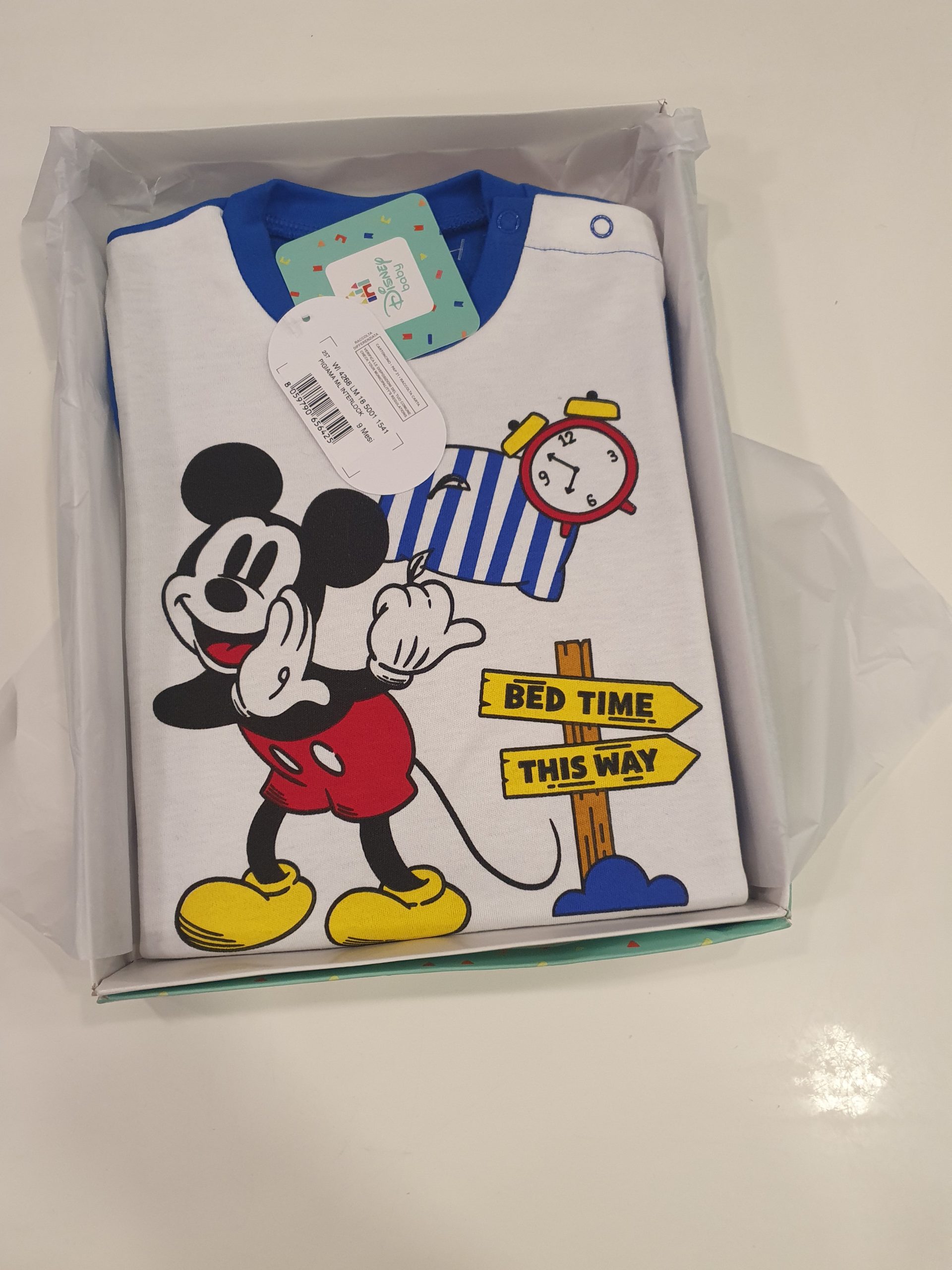 Pigiama bimbo DISNEY in caldo cotone, tessuti invernali non molto pesanti un marchio che produce in primis qualità, grazie alla sua continua innovazione, prodotto 100% anallergico e composto da fibre naturali, capo consigliato per chi vuole il meglio