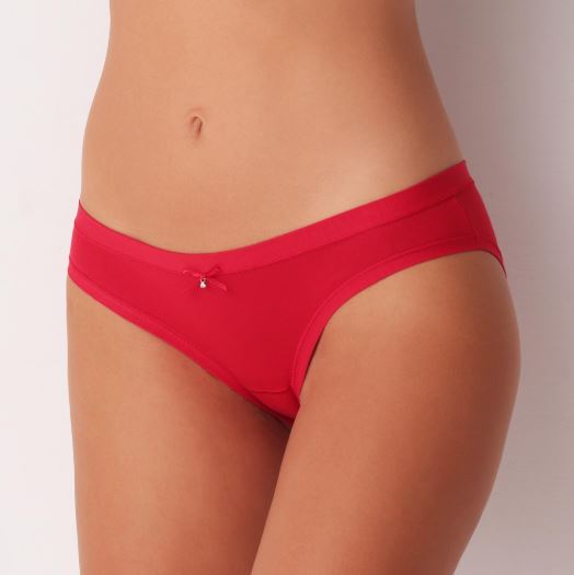 Slip donna COTONELLA con bordi in cotone quasi invisibili e vita bassa, composizione 95%cotone e 5%elastan, massima vestibilità e comodità, lunga durata anche nei continui lavaggi, prodotto garantito.