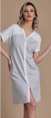 Camicia da notte clinica tutta abbottonata sul davanti LUNATICA, prodotto migliore del nostro store, tessuto 100% cotone jersey naturale, morbido ma soprattutto fresco, un capo speciale anche nelle forme e nei tagli costruiti alla perfezione, capo per chi vuole il massimo su tessuti e vestibilità.
