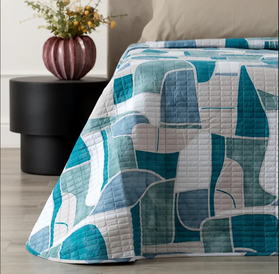 Trapuntino LINEA ORO Matrimoniale modello Teren, Microfibra Stampata misura 260×260 cm Il Trapuntino Matrimoniale Ayla Linea Oro è la scelta perfetta per vestire il letto nelle mezze stagioni con colorazioni meravigliose, pastello ed estive