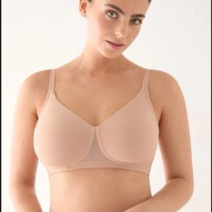 YSABEL MORA REGGISENO