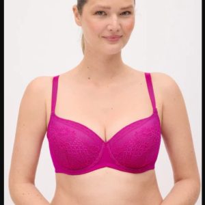 YSABEL MORA REGGISENO