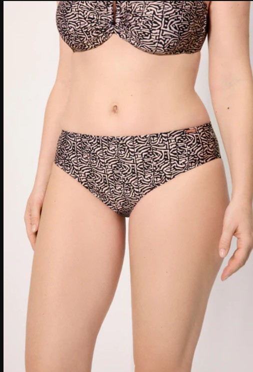 Slip donna YSABEL MORA midi snellente contenitivo. Finitura lucida. Abbinalo a un top bikini per un bikini perfetto.