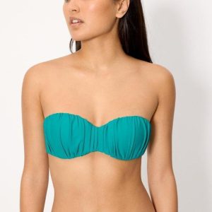 YSABEL MORA REGGISENO