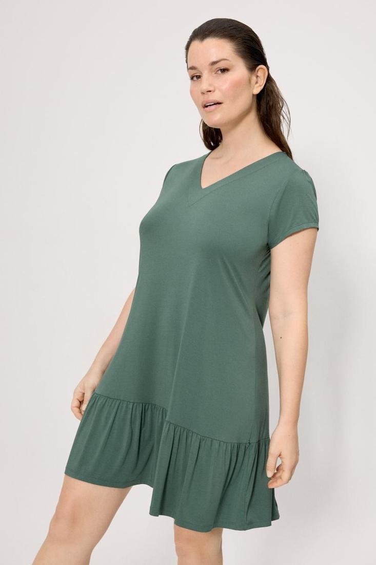 Abito YSABEL MORA estivo da donna a maniche corte, color verde scuro. Modello corto, lungo fino al ginocchio, realizzato in viscosa, un tessuto morbido, fresco e leggero, ideale per l'estate.