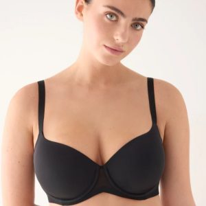 YSABEL MORA REGGISENO