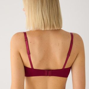 YSABEL MORA REGGISENO
