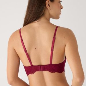 YSABEL MORA REGGISENO